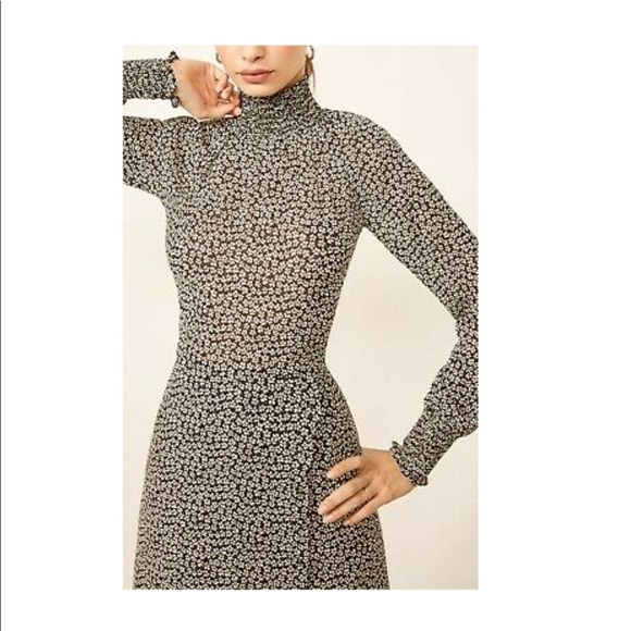 Reformation dress in size 0 - Picture 3 of 6